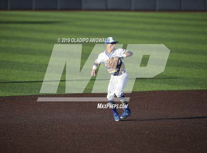 Thumbnail 3 in Corsicana vs. Midlothian (UIL 5A Regional Final) photogallery.