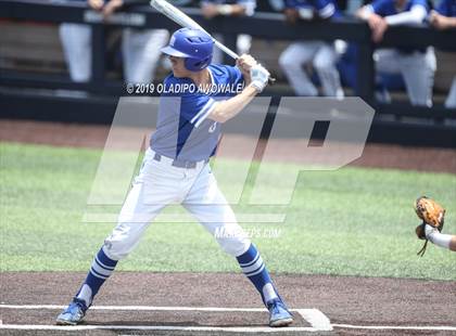 Thumbnail 1 in Corsicana vs. Midlothian (UIL 5A Regional Final) photogallery.