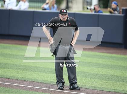 Thumbnail 1 in Corsicana vs. Midlothian (UIL 5A Regional Final) photogallery.