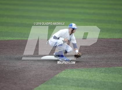 Thumbnail 1 in Corsicana vs. Midlothian (UIL 5A Regional Final) photogallery.