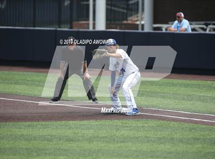Thumbnail 3 in Corsicana vs. Midlothian (UIL 5A Regional Final) photogallery.