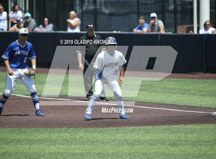 Thumbnail 1 in Corsicana vs. Midlothian (UIL 5A Regional Final) photogallery.
