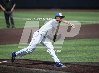 Thumbnail 1 in Corsicana vs. Midlothian (UIL 5A Regional Final) photogallery.
