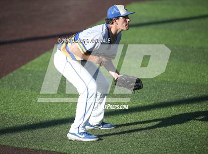 Thumbnail 2 in Corsicana vs. Midlothian (UIL 5A Regional Final) photogallery.