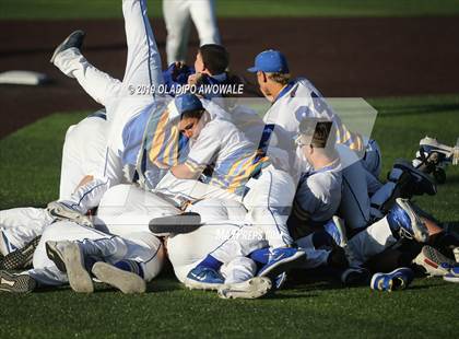 Thumbnail 2 in Corsicana vs. Midlothian (UIL 5A Regional Final) photogallery.