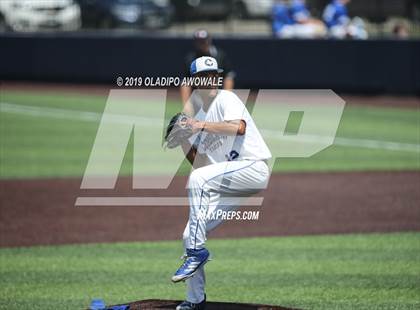 Thumbnail 1 in Corsicana vs. Midlothian (UIL 5A Regional Final) photogallery.