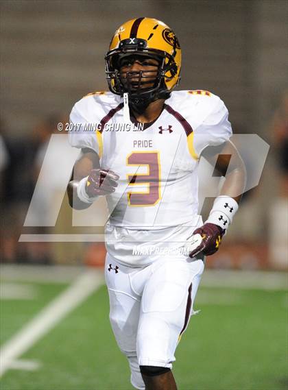 Thumbnail 3 in Chaminade vs. Mountain Pointe (Brothers in Arms Classic) photogallery.