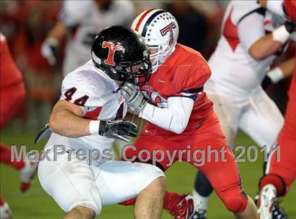 Thumbnail 3 in Tesoro vs. San Clemente (CIF SS Playoffs) photogallery.