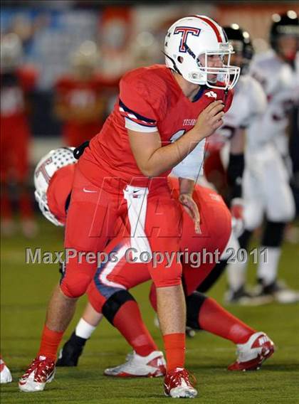 Thumbnail 1 in Tesoro vs. San Clemente (CIF SS Playoffs) photogallery.
