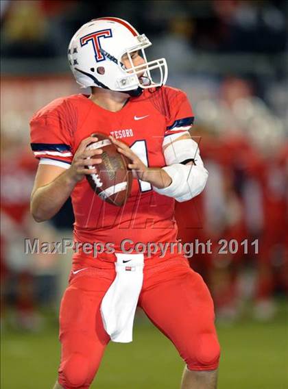 Thumbnail 2 in Tesoro vs. San Clemente (CIF SS Playoffs) photogallery.