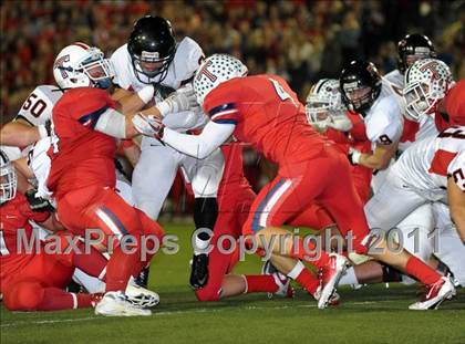 Thumbnail 2 in Tesoro vs. San Clemente (CIF SS Playoffs) photogallery.