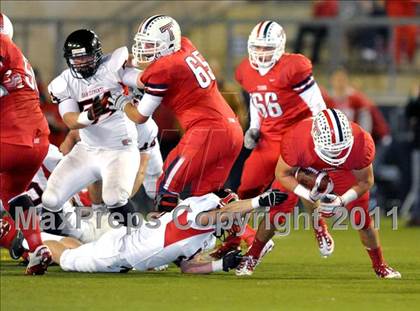 Thumbnail 1 in Tesoro vs. San Clemente (CIF SS Playoffs) photogallery.