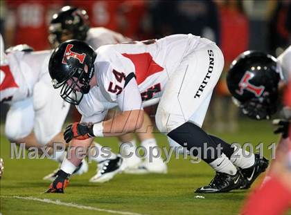 Thumbnail 3 in Tesoro vs. San Clemente (CIF SS Playoffs) photogallery.