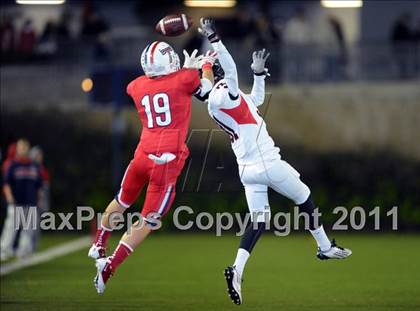 Thumbnail 3 in Tesoro vs. San Clemente (CIF SS Playoffs) photogallery.