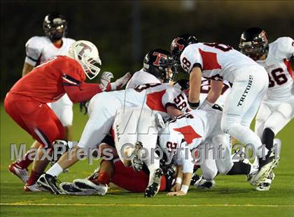 Thumbnail 2 in Tesoro vs. San Clemente (CIF SS Playoffs) photogallery.