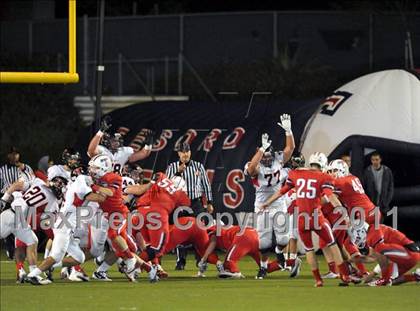 Thumbnail 2 in Tesoro vs. San Clemente (CIF SS Playoffs) photogallery.