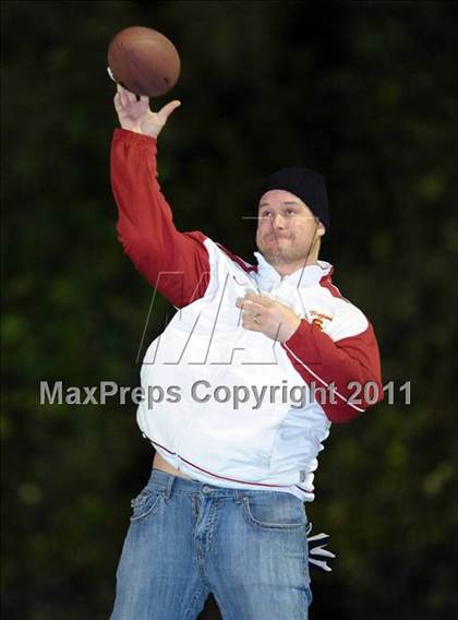 Thumbnail 1 in Tesoro vs. San Clemente (CIF SS Playoffs) photogallery.