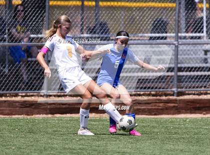 Thumbnail 1 in Winslow vs Camp Verde (Longhorn Invitational) photogallery.