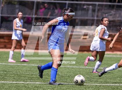 Thumbnail 1 in Winslow vs Camp Verde (Longhorn Invitational) photogallery.