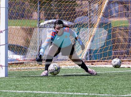 Thumbnail 1 in Winslow vs Camp Verde (Longhorn Invitational) photogallery.