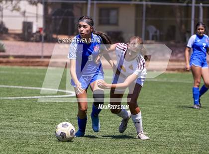Thumbnail 3 in Winslow vs Camp Verde (Longhorn Invitational) photogallery.