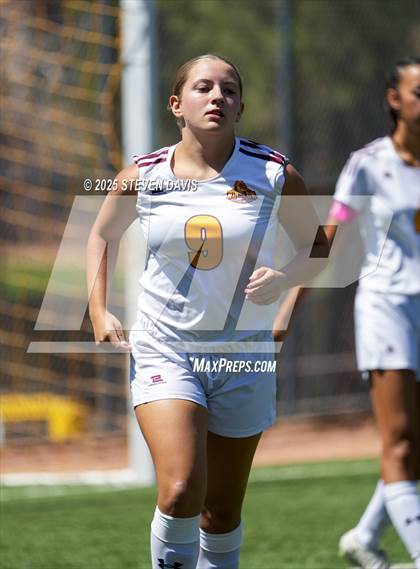 Thumbnail 1 in Winslow vs Camp Verde (Longhorn Invitational) photogallery.