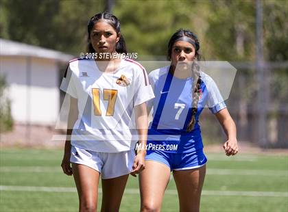 Thumbnail 1 in Winslow vs Camp Verde (Longhorn Invitational) photogallery.
