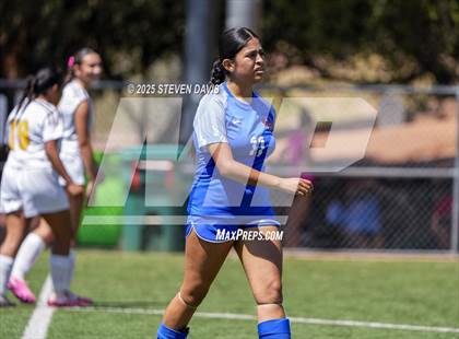 Thumbnail 1 in Winslow vs Camp Verde (Longhorn Invitational) photogallery.