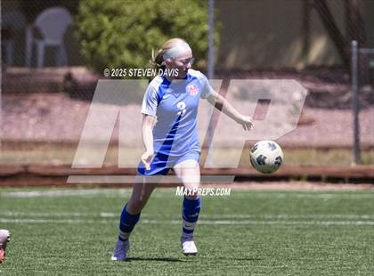 Thumbnail 1 in Winslow vs Camp Verde (Longhorn Invitational) photogallery.