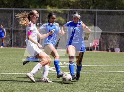 Thumbnail 2 in Winslow vs Camp Verde (Longhorn Invitational) photogallery.