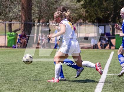 Thumbnail 2 in Winslow vs Camp Verde (Longhorn Invitational) photogallery.