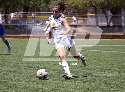 Thumbnail 3 in Winslow vs Camp Verde (Longhorn Invitational) photogallery.