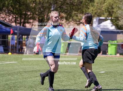 Thumbnail 3 in Winslow vs Camp Verde (Longhorn Invitational) photogallery.