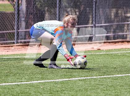 Thumbnail 3 in Winslow vs Camp Verde (Longhorn Invitational) photogallery.