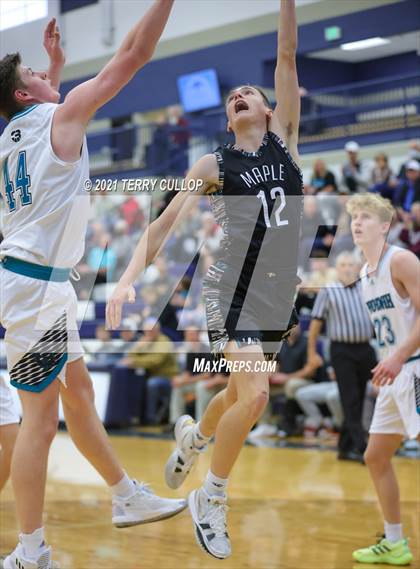Thumbnail 2 in Maple Mountain vs. Farmington (Charger Tournament of Champions) photogallery.