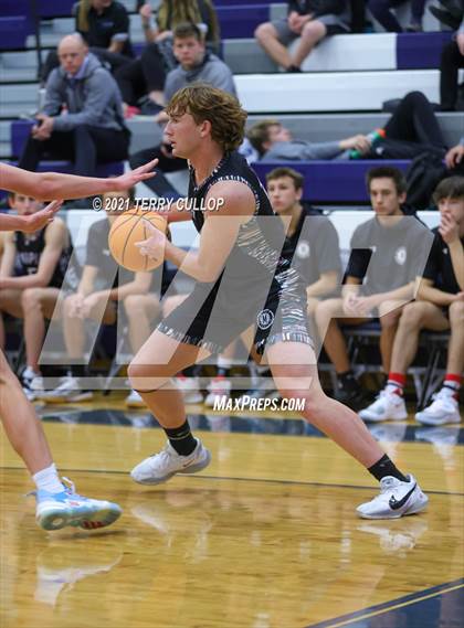 Thumbnail 2 in Maple Mountain vs. Farmington (Charger Tournament of Champions) photogallery.