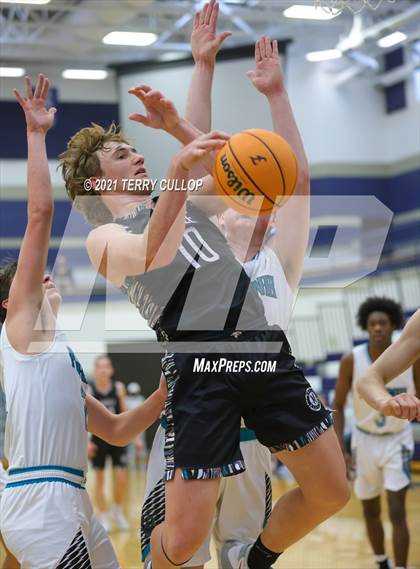 Thumbnail 1 in Maple Mountain vs. Farmington (Charger Tournament of Champions) photogallery.