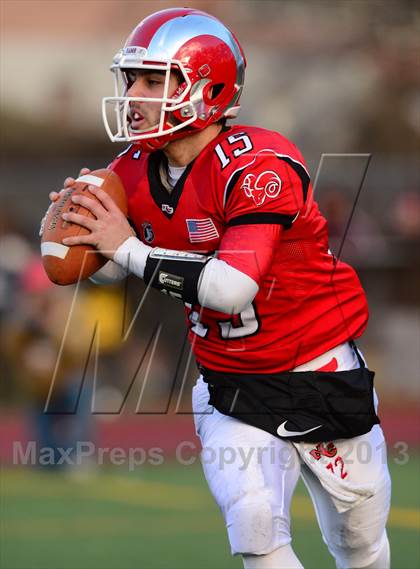 Thumbnail 2 in North Haven vs. New Canaan (CIAC Class L Semifinal) photogallery.