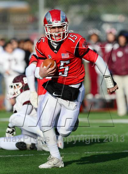 Thumbnail 3 in North Haven vs. New Canaan (CIAC Class L Semifinal) photogallery.