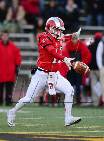 Thumbnail 2 in North Haven vs. New Canaan (CIAC Class L Semifinal) photogallery.