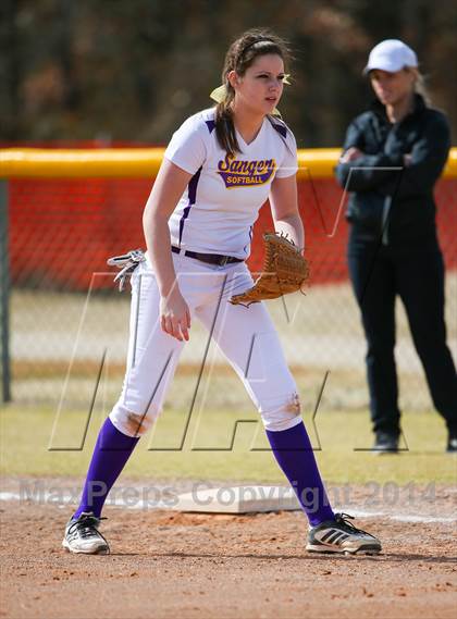Thumbnail 1 in Sanger vs Lake Dallas (LCS/Argyle Softball Tournament) photogallery.
