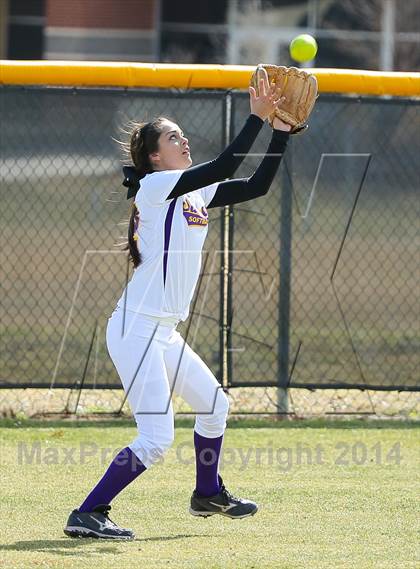Thumbnail 2 in Sanger vs Lake Dallas (LCS/Argyle Softball Tournament) photogallery.