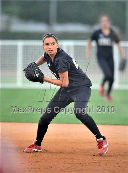 Thumbnail 3 in Ayala vs. Warren (CIF SS D3 Final) photogallery.