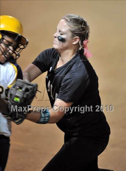 Thumbnail 3 in Ayala vs. Warren (CIF SS D3 Final) photogallery.