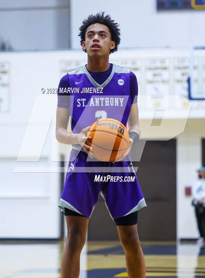 Thumbnail 3 in St. Anthony @ Notre Dame (SO) photogallery.