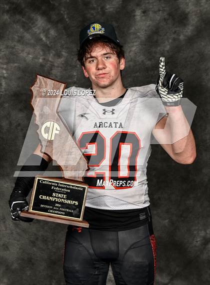 Thumbnail 2 in Arcata (CIF State DIV 6AA Championship Trophy Award Photos) photogallery.