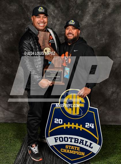 Thumbnail 3 in Arcata (CIF State DIV 6AA Championship Trophy Award Photos) photogallery.