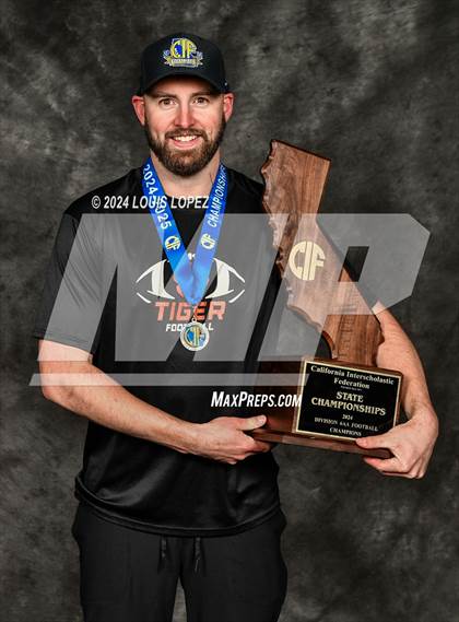 Thumbnail 2 in Arcata (CIF State DIV 6AA Championship Trophy Award Photos) photogallery.