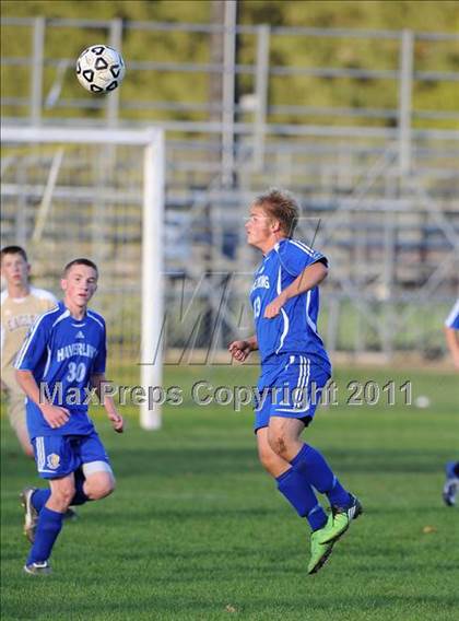 Thumbnail 2 in Wayland-Cohocton vs Haverling photogallery.