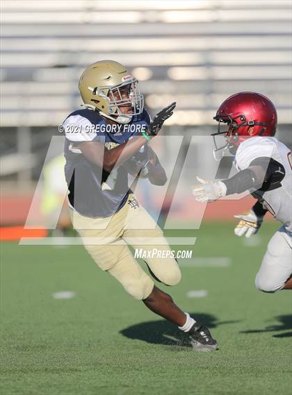 Thumbnail 3 in JV: JSerra Catholic @ Notre Dame (SO) photogallery.